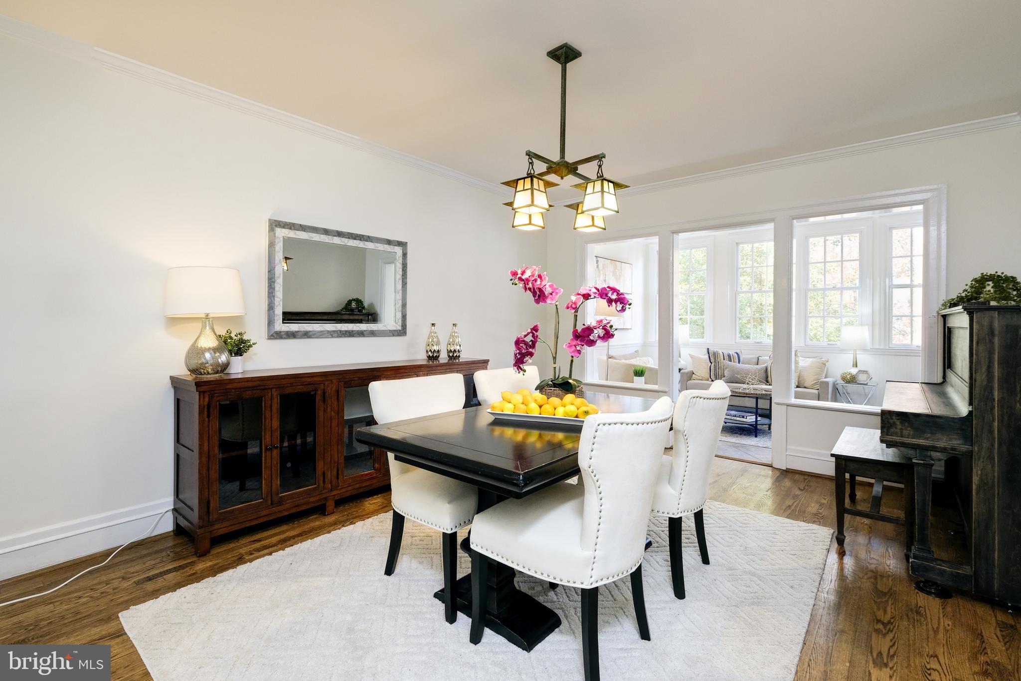 2009 Klingle Road Northwest Washington, DC 20010 - Photo 7 of 20 Very large dining room - great for entertaining!