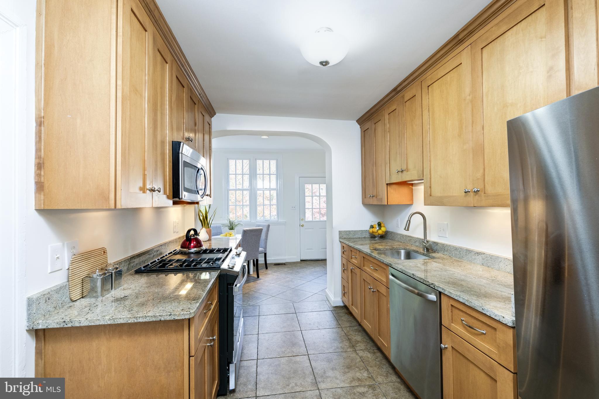 2009 Klingle Road Northwest Washington, DC 20010 - Photo 9 of 20 Kitchen