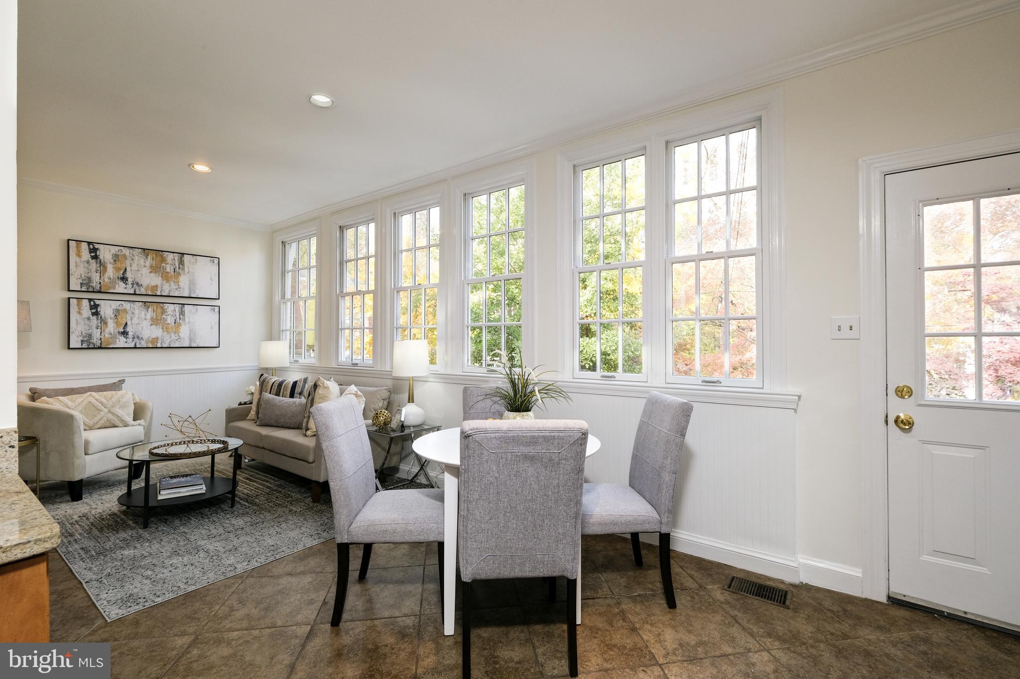 2009 Klingle Road Northwest Washington, DC 20010 - Photo 10 of 20 Inviting family room/eating area