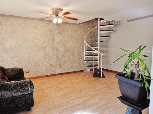 5210 State Road Burbank, IL 60459 - Photo 3 of 25