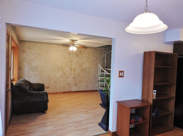 5210 State Road Burbank, IL 60459 - Photo 8 of 25