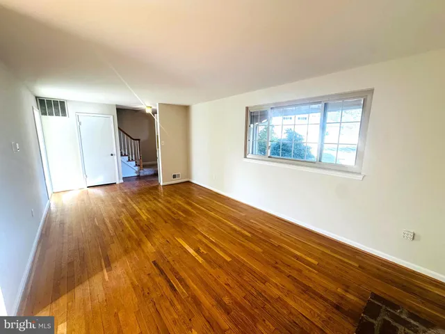 $760,000 | 8601 Kenilworth Drive, Springfield, VA 22151