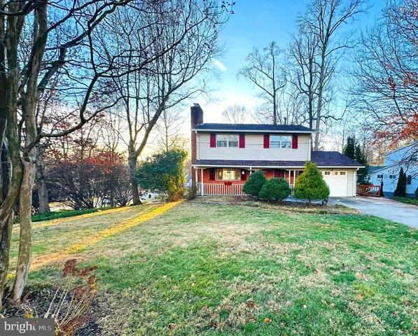 $760,000 | 8601 Kenilworth Drive, Springfield, VA 22151