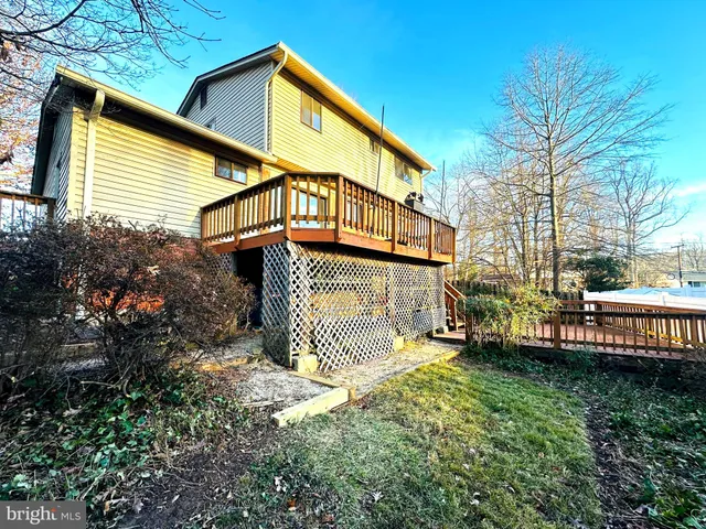 $760,000 | 8601 Kenilworth Drive, Springfield, VA 22151