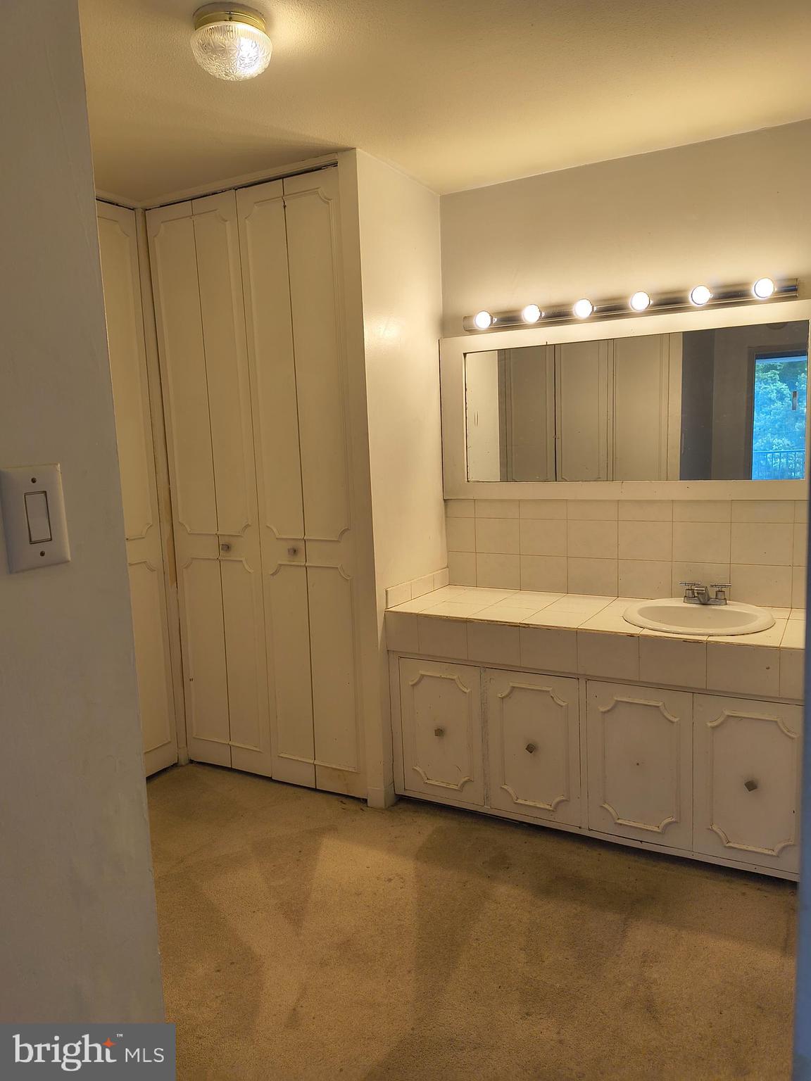 3900 West Ford Road, Unit 8H Philadelphia, PA 19131 - Photo 8 of 11