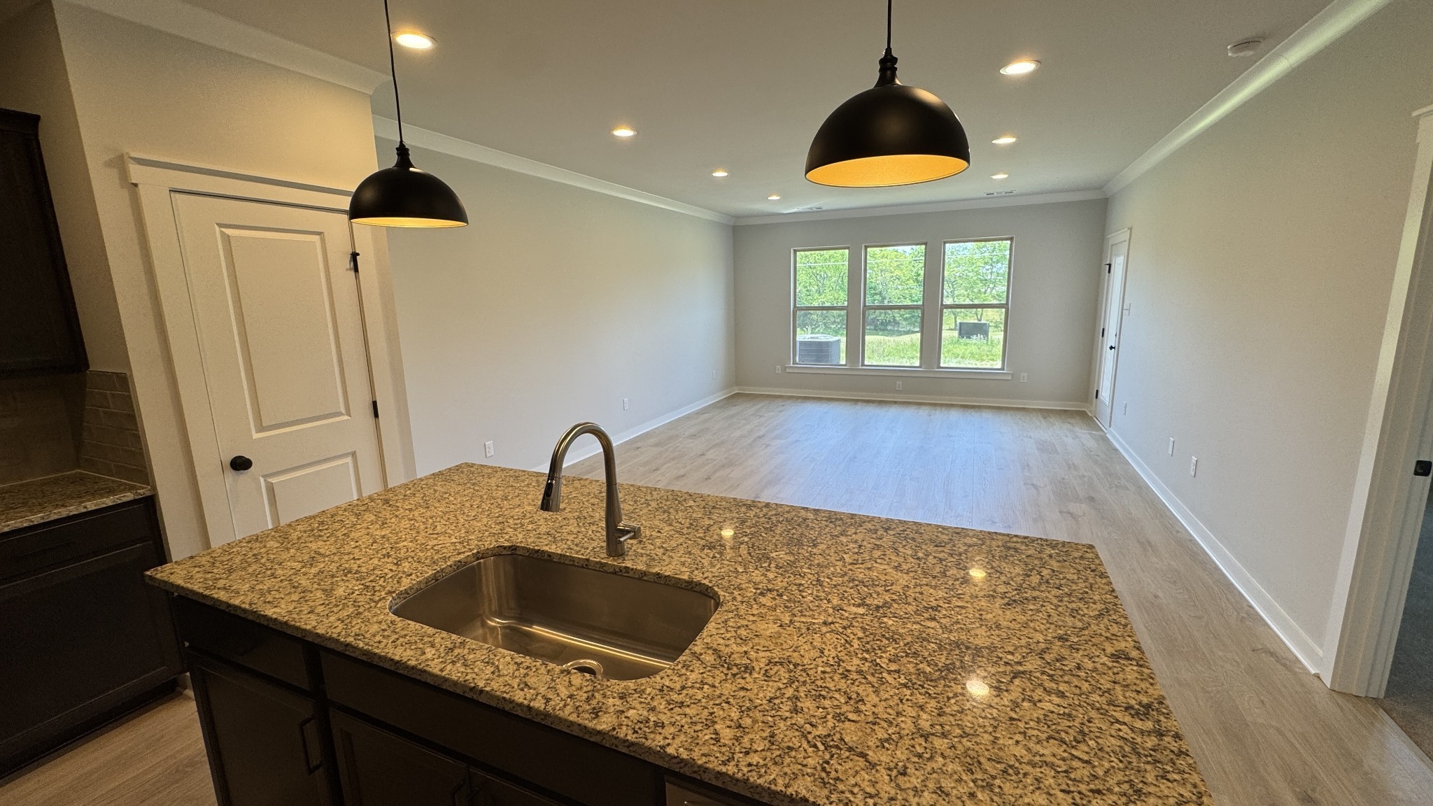 498 West Foxrun Springfield, TN 37172 - Photo 7 of 19