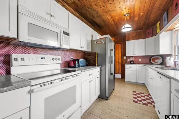 $3,995,000 | 2407 South Virginia Dare Trail, Nags Head, NC 27959