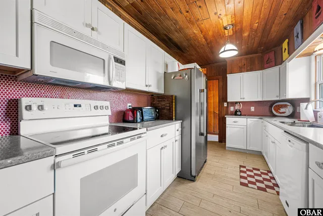 $3,995,000 | 2407 South Virginia Dare Trail, Nags Head, NC 27959