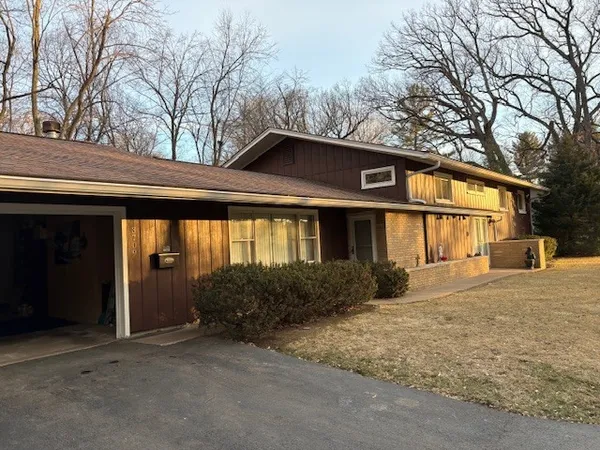$289,000 | 3709 9th Avenue, Moline, IL 61265