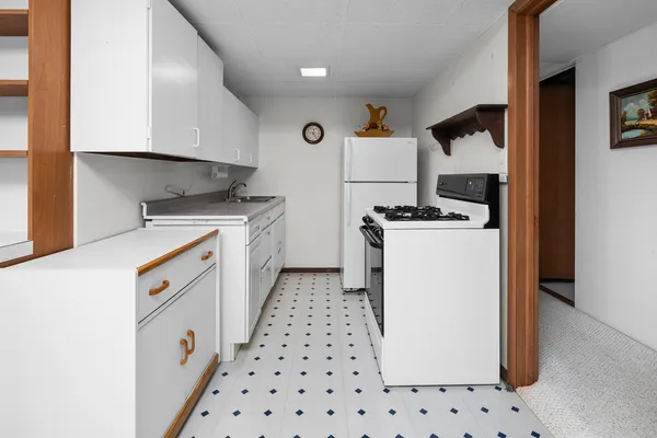 $289,000 | 3709 9th Avenue, Moline, IL 61265