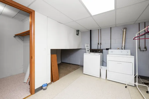 $289,000 | 3709 9th Avenue, Moline, IL 61265