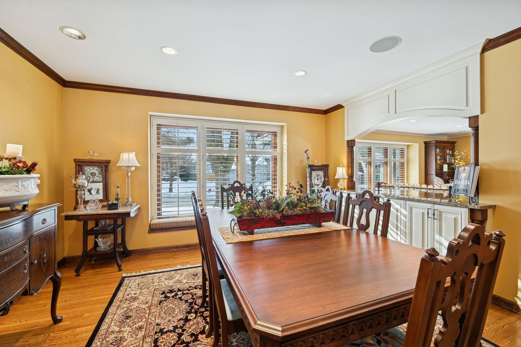 8725 Sandro Road Bloomington, MN 55438 - Photo 12 of 81