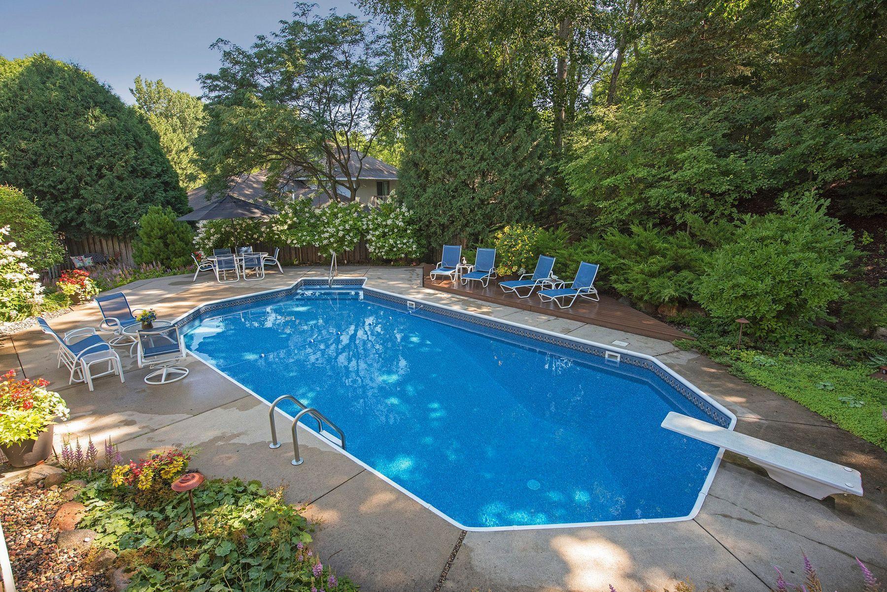 8725 Sandro Road Bloomington, MN 55438 - Photo 13 of 81