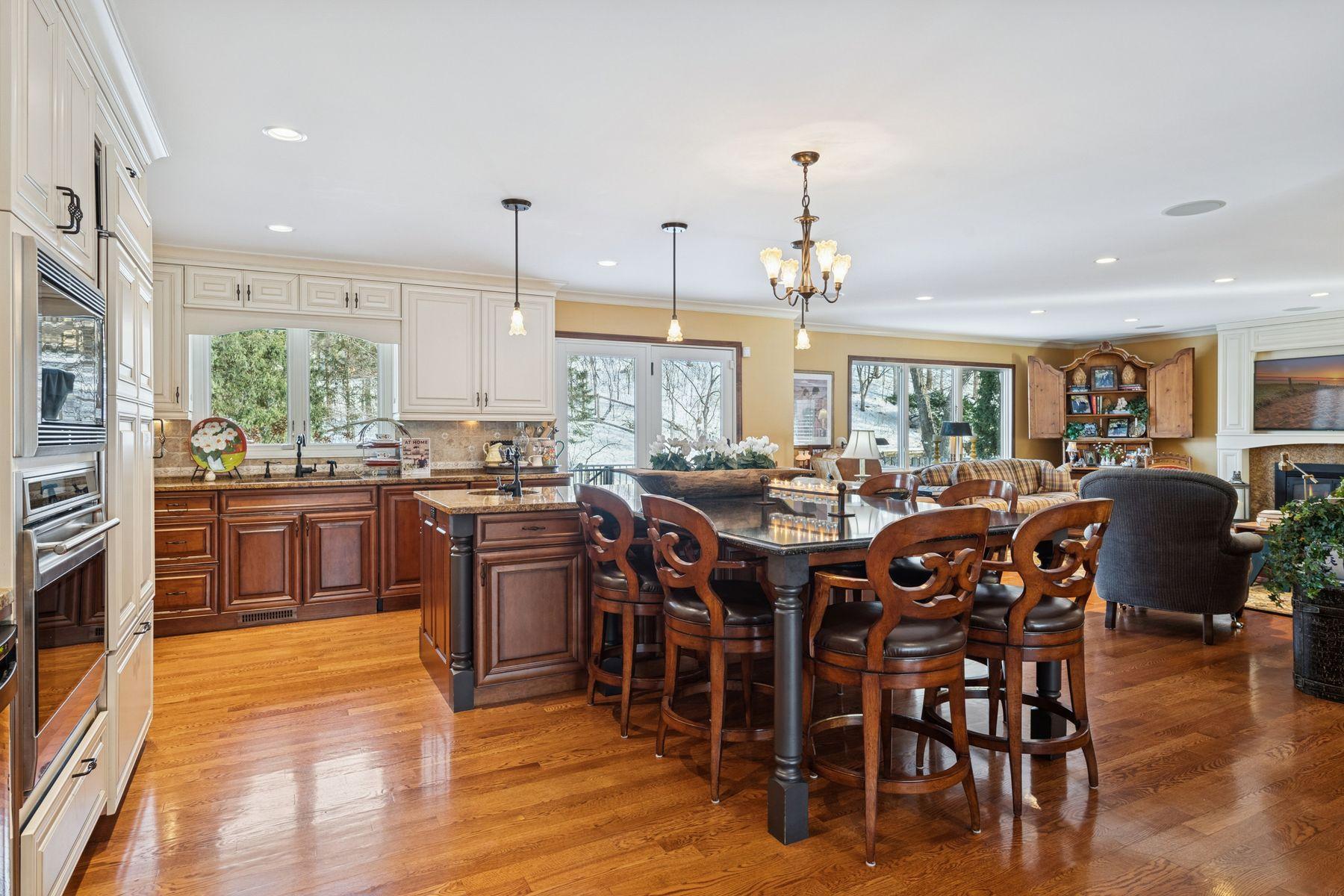 8725 Sandro Road Bloomington, MN 55438 - Photo 20 of 81