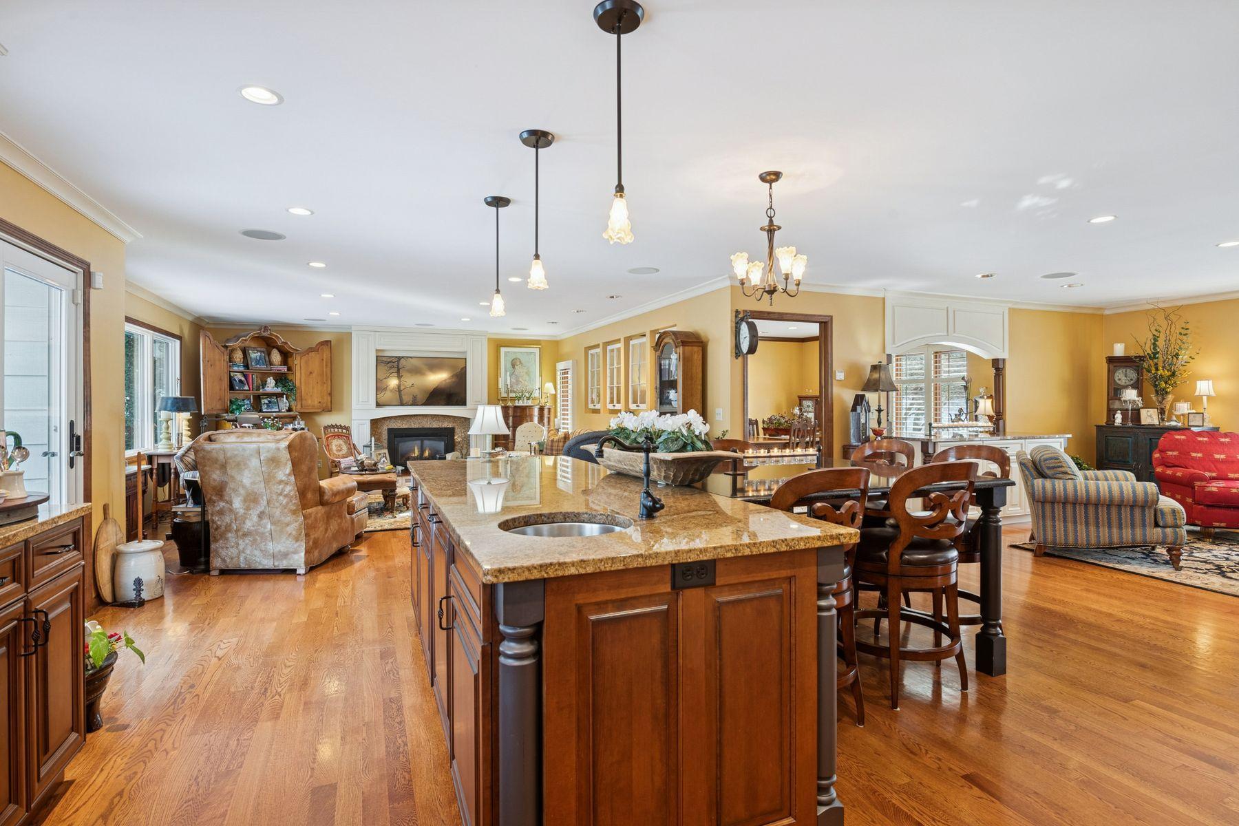 8725 Sandro Road Bloomington, MN 55438 - Photo 23 of 81