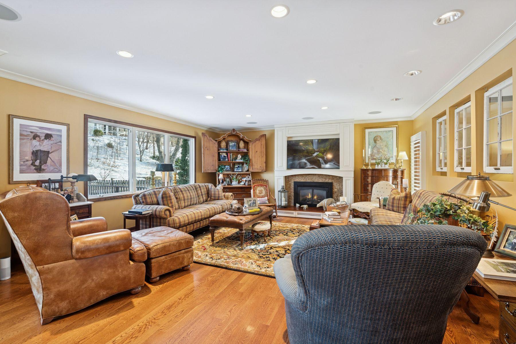 8725 Sandro Road Bloomington, MN 55438 - Photo 24 of 81