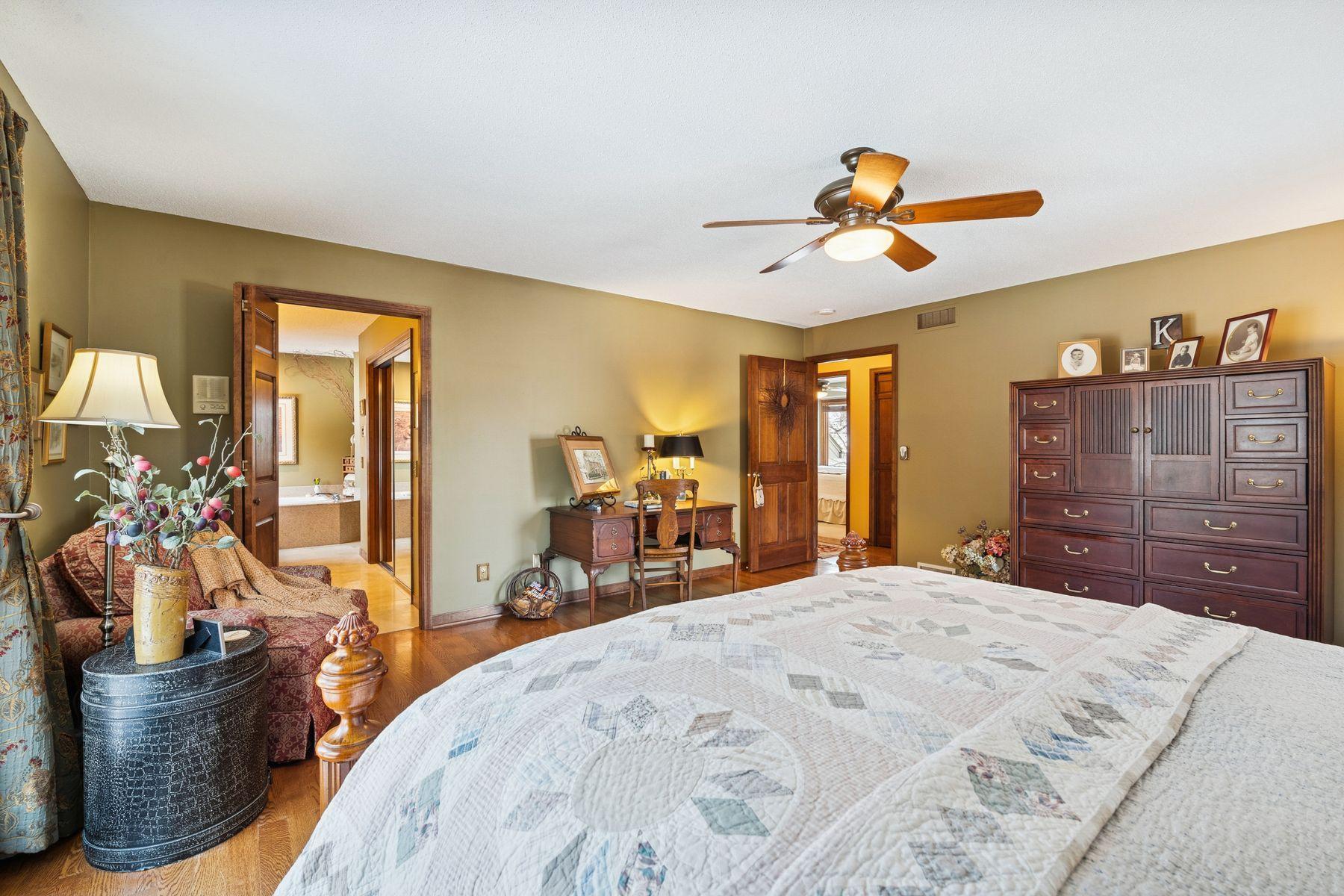 8725 Sandro Road Bloomington, MN 55438 - Photo 35 of 81