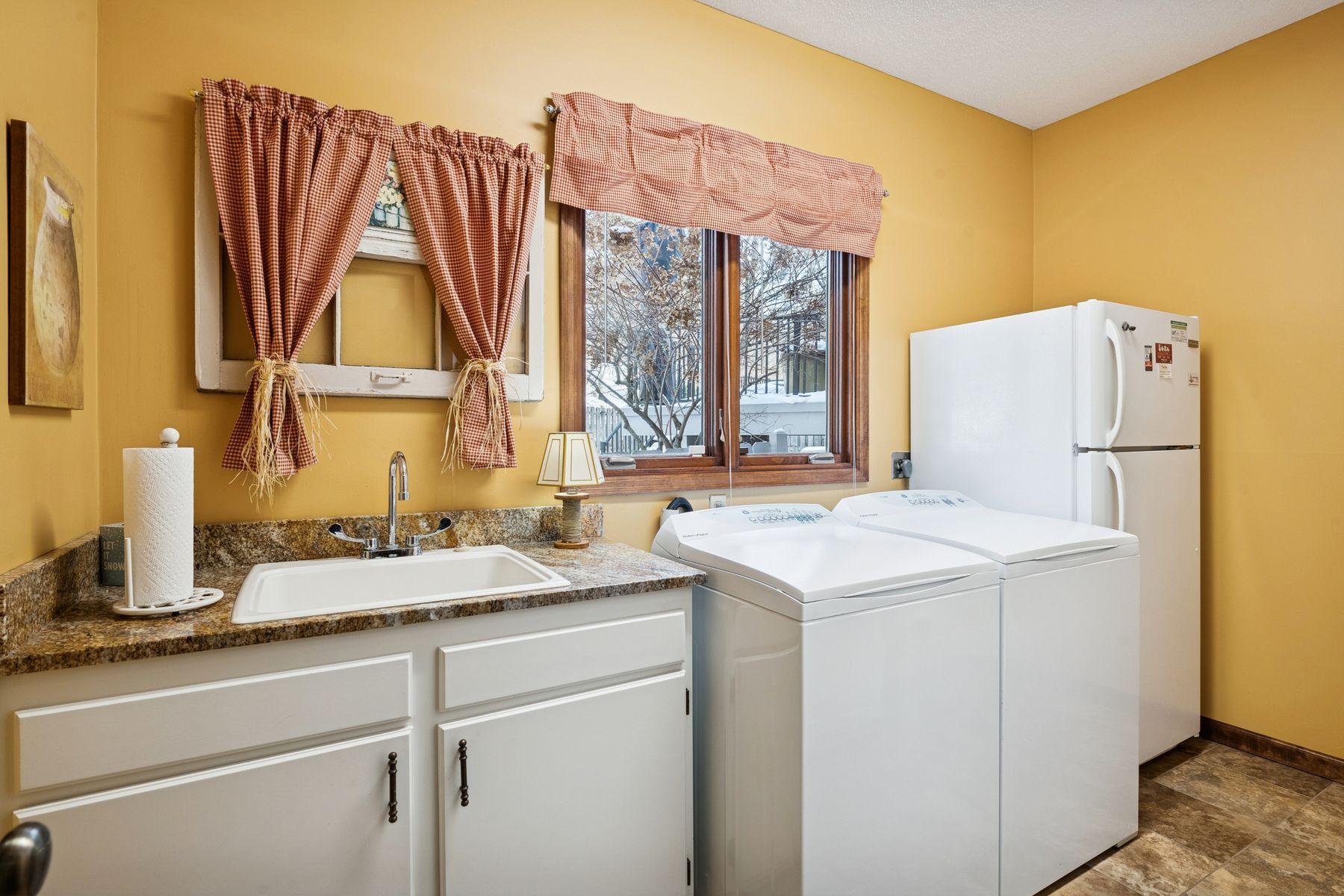 8725 Sandro Road Bloomington, MN 55438 - Photo 47 of 81