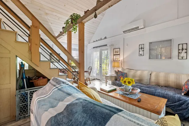 $1,399,000 | 68 Center Street, Wolfeboro, NH 03894