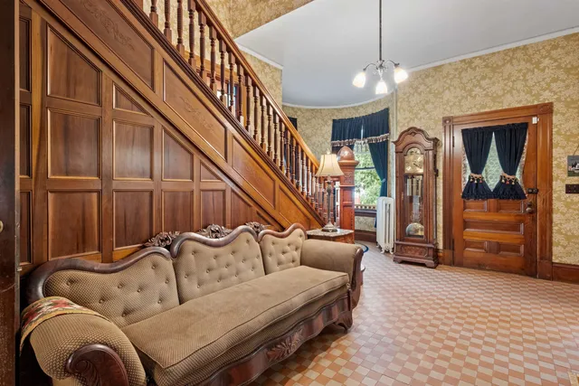 $1,399,000 | 68 Center Street, Wolfeboro, NH 03894