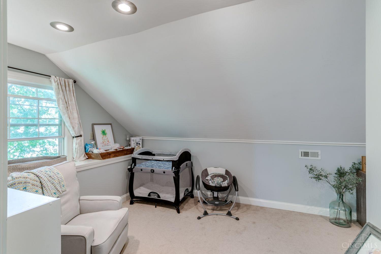 3813 Boomer Road Cincinnati, OH 45247 - Photo 34 of 69