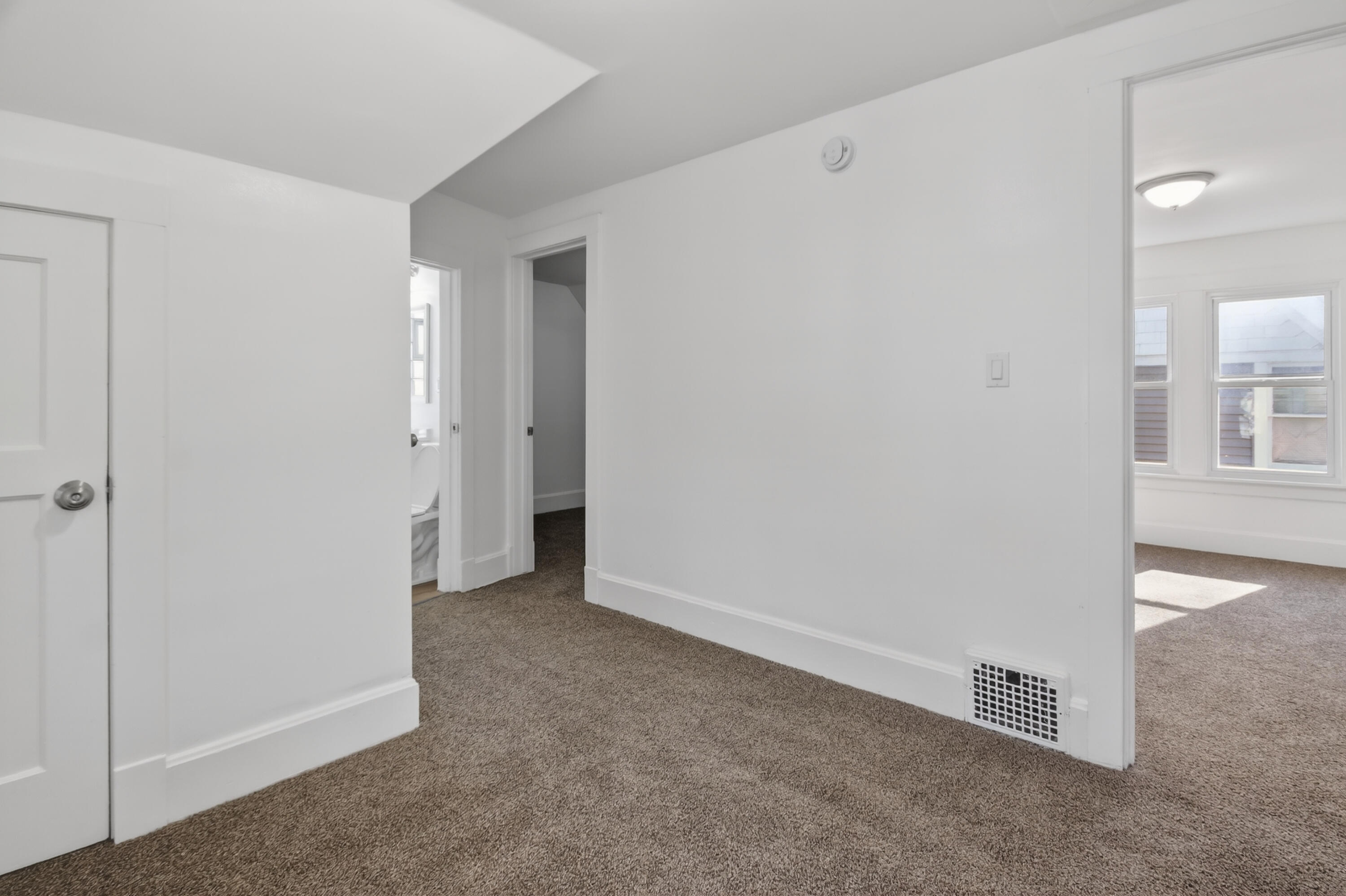 5378 North 36th Street Milwaukee, WI 53209 - Photo 21 of 34 5738 N 36th St - Hall Area