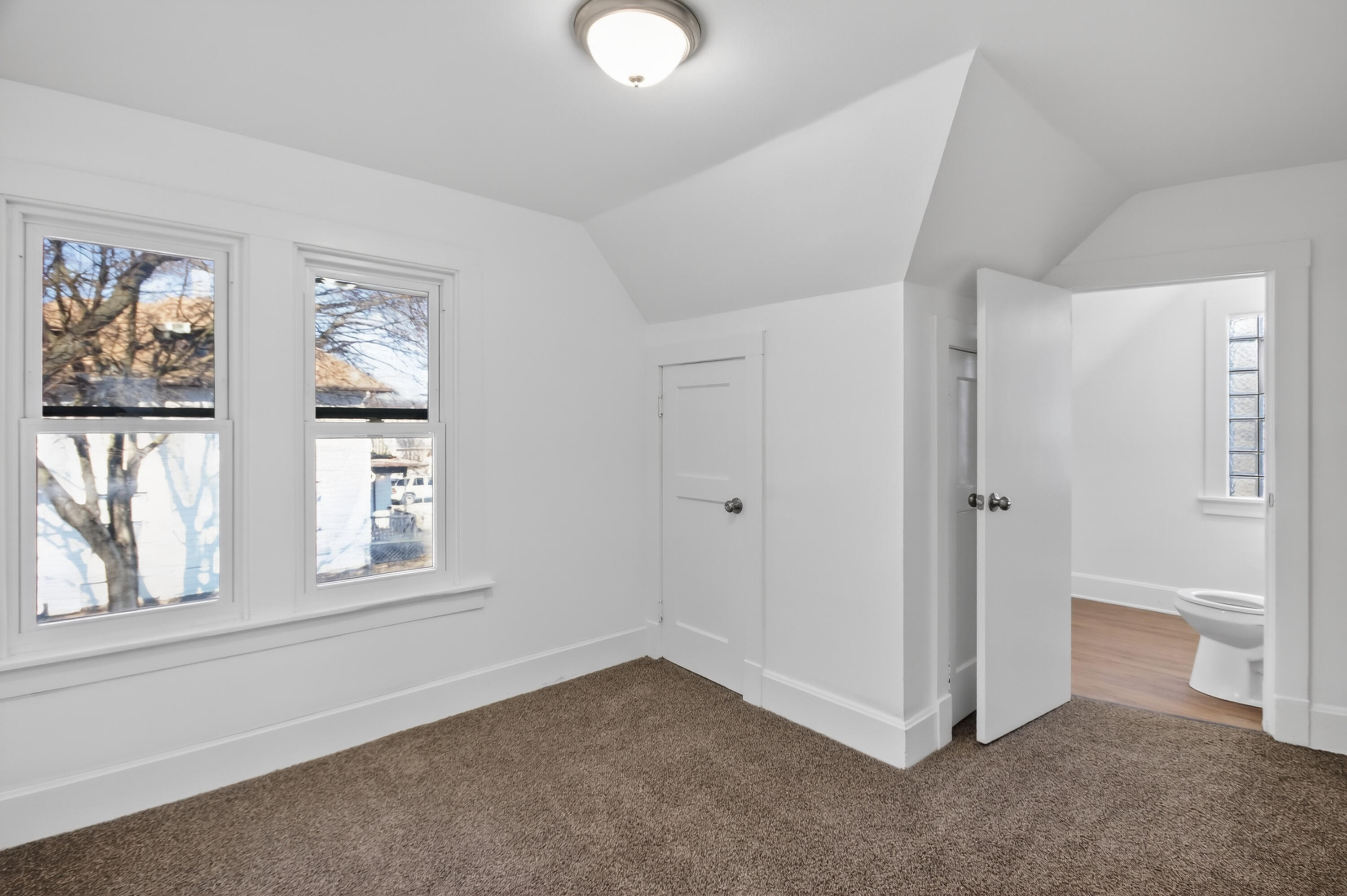 5378 North 36th Street Milwaukee, WI 53209 - Photo 23 of 34 5738 N 36th St Bedroom 3