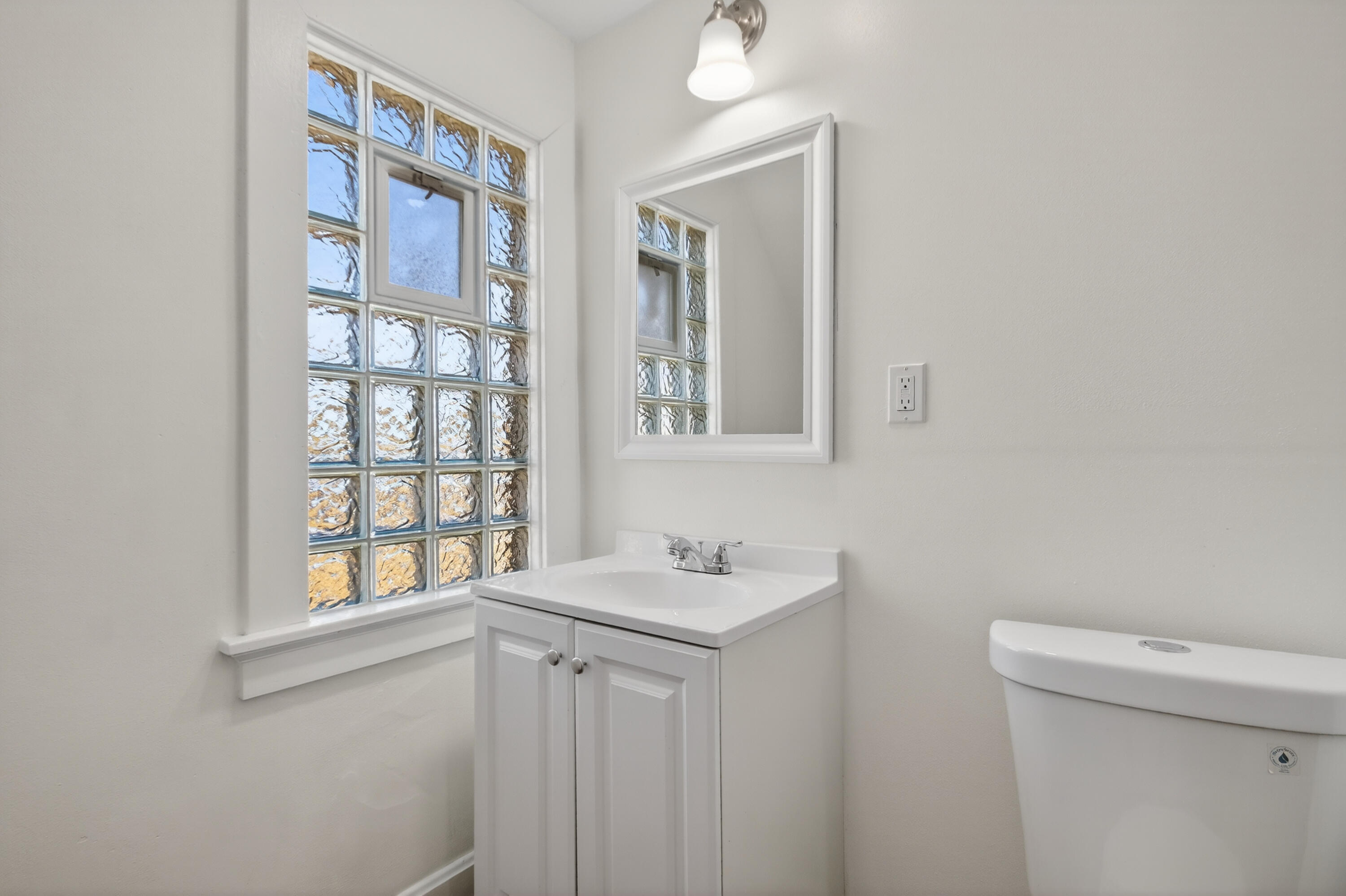 5378 North 36th Street Milwaukee, WI 53209 - Photo 28 of 34 5738 N 36th St - Bathroom 2