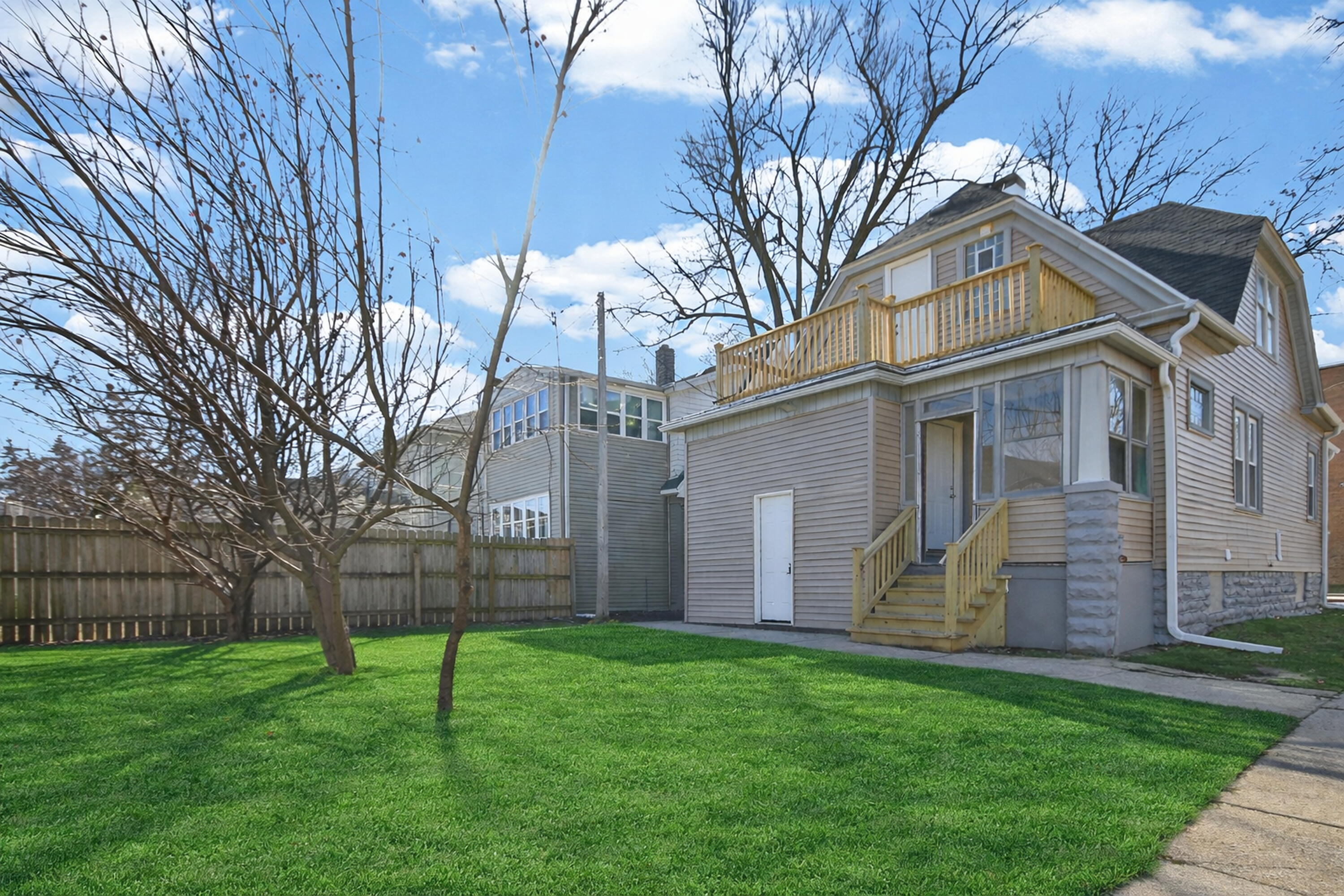 5378 North 36th Street Milwaukee, WI 53209 - Photo 33 of 34 5738 N 36th St - Backyard View 2 AI
