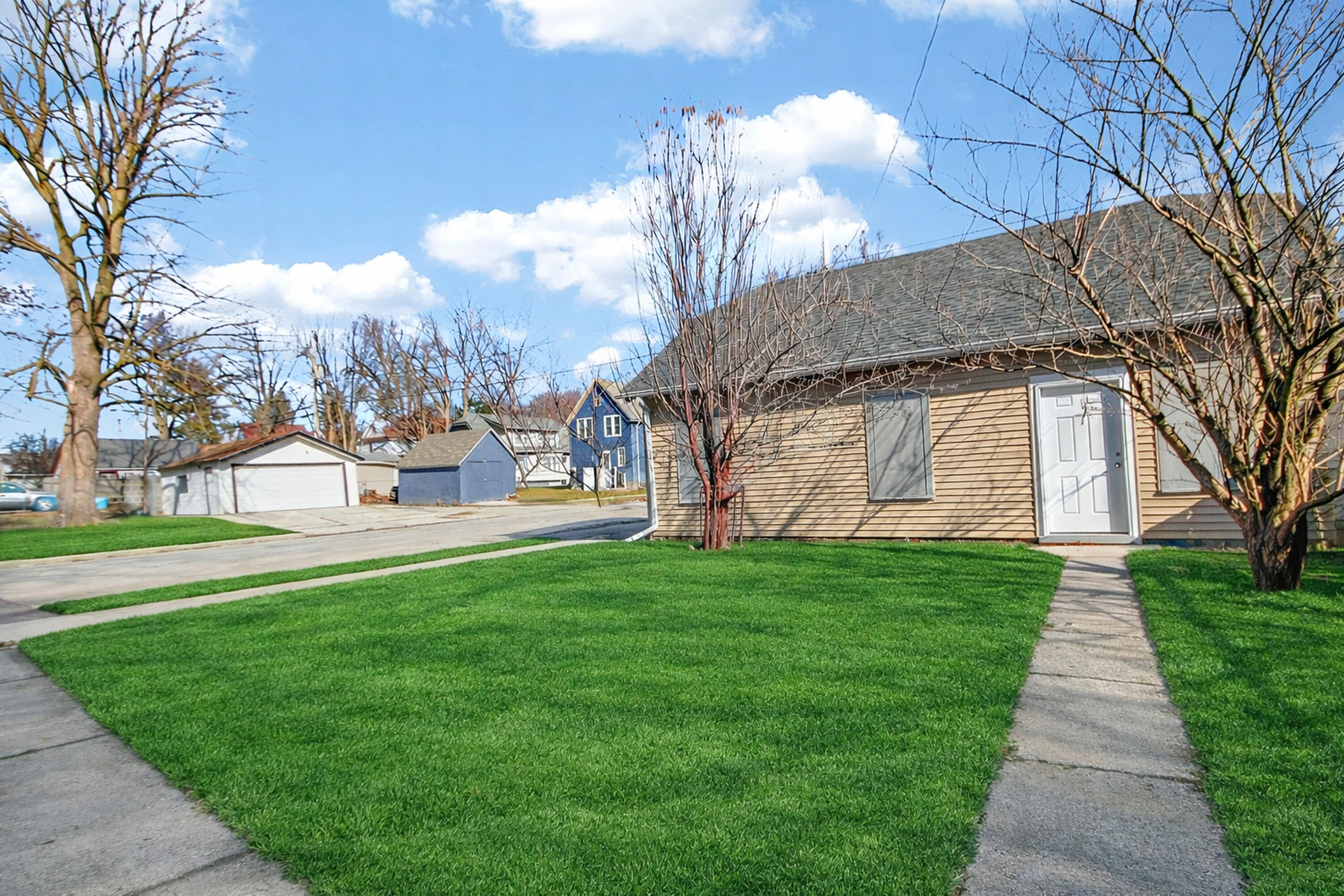 5378 North 36th Street Milwaukee, WI 53209 - Photo 34 of 34 5738 N 36th St - Backyard 3 AI
