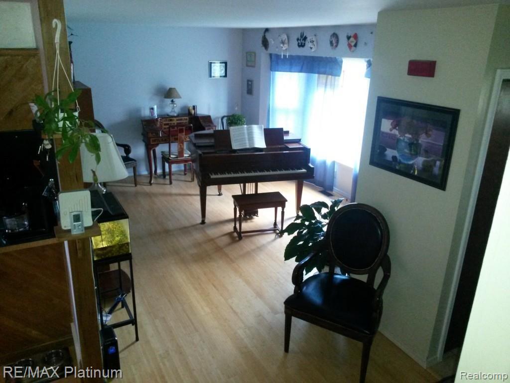 4850 East Allen Road Howell, MI 48855 - Photo 3 of 21 Allen - Liv Rm from Stairs.jpg