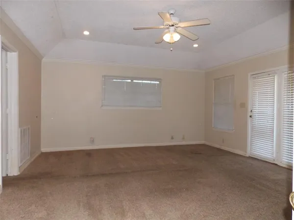 $325,000 | 10211 Bluebonnet Drive, Scurry, TX 75158