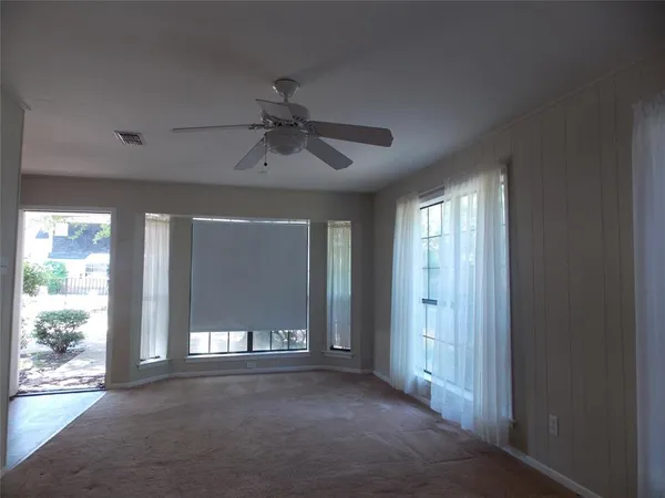$325,000 | 10211 Bluebonnet Drive, Scurry, TX 75158