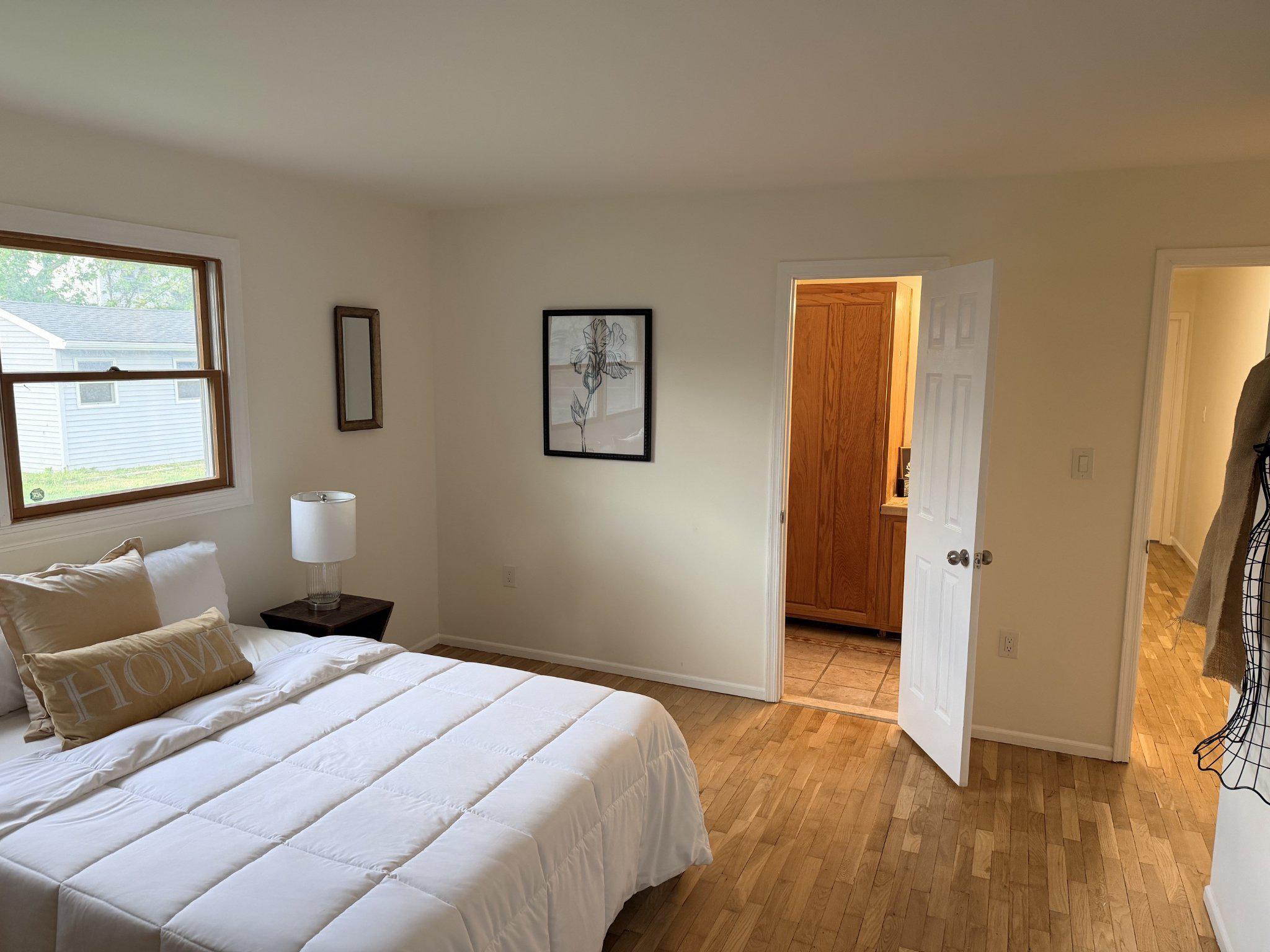 406 Flock Road Hamilton, NJ 08619 - Photo 21 of 40 Primary bedroom access to full bathroom