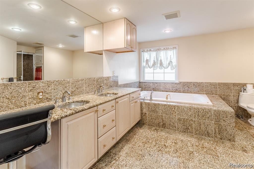 1263 Whittier Road Grosse Pointe Park, MI 48230 - Photo 32 of 39
