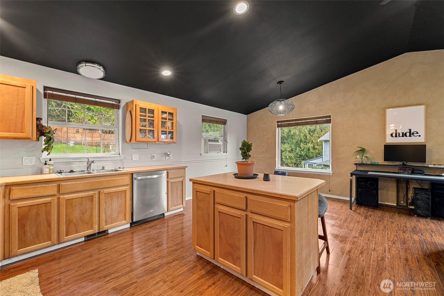 798 W Road Sedro-Woolley, WA 98284 - Photo 3 of 29