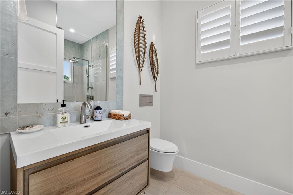 405 7th Avenue North Naples, FL 34102 - Photo 33 of 50