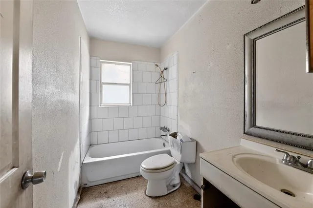 $255,000 | 5601 16th Street West, Bradenton, FL 34207