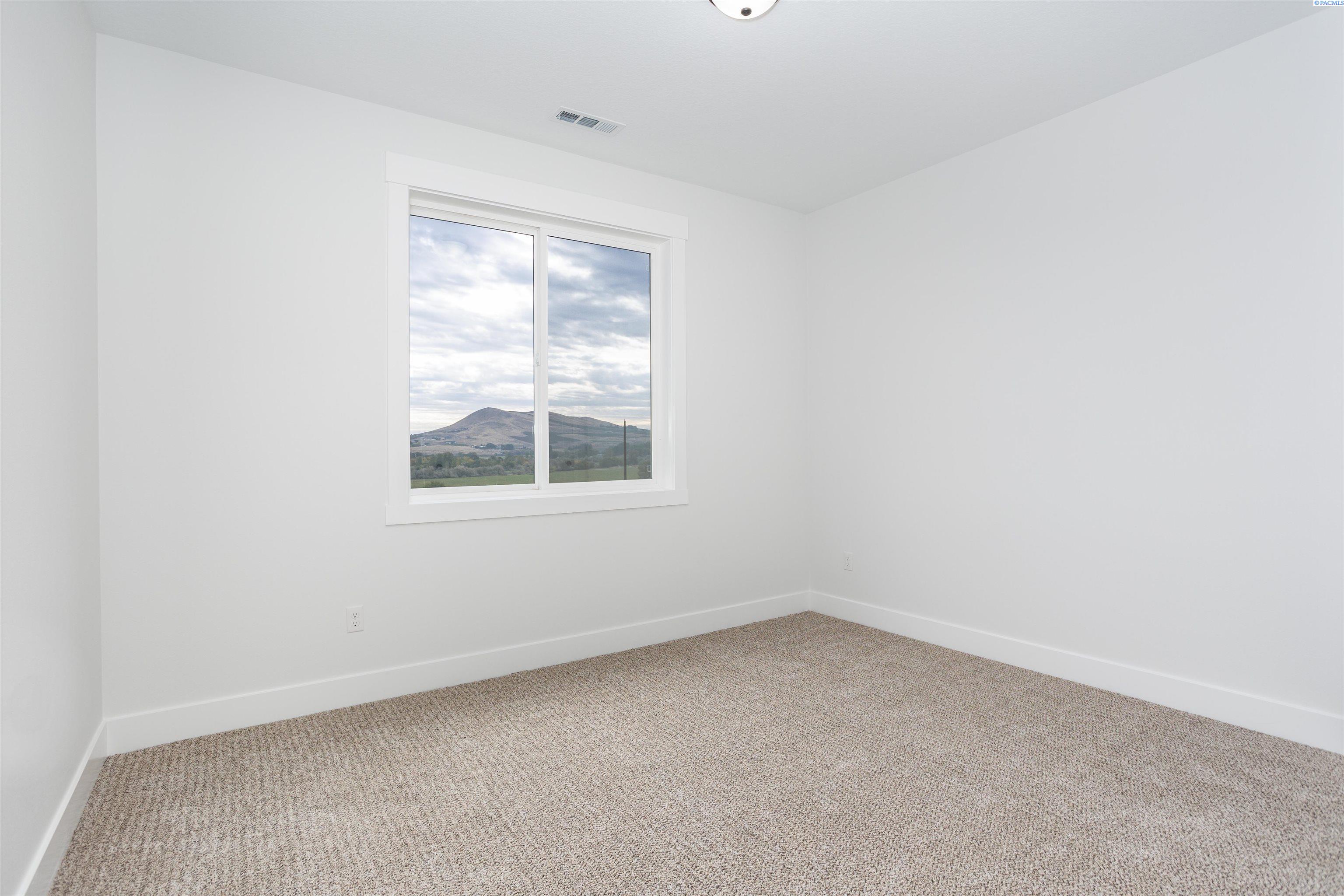 211 West Brant Rd Prairie Benton City, WA 99320 - Photo 15 of 30 Gallery Image 15