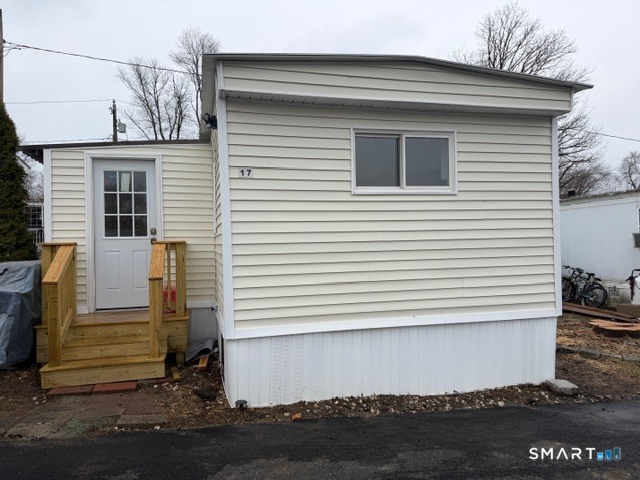 55 Sugar Street, Unit 17 Newtown, CT 06470 - Photo 2 of 9