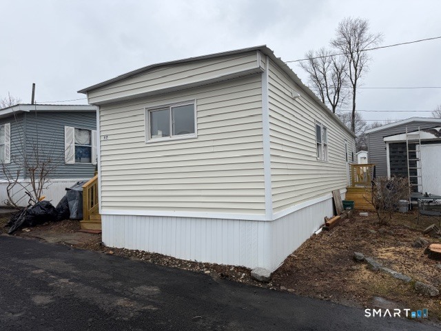 55 Sugar Street, Unit 17 Newtown, CT 06470 - Photo 3 of 9