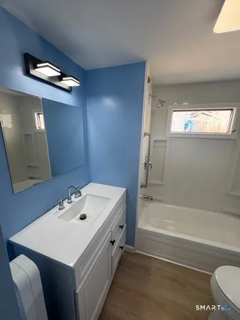 $2,000 | 55 Sugar Street, Unit 17, Newtown, CT 06470