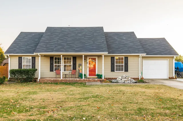 a front view of house with yard
