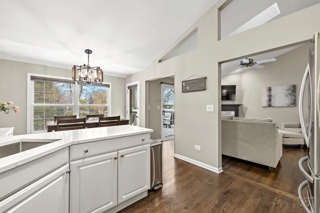 $289,000 | 679 Barlina Road, Crystal Lake, IL 60014