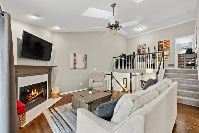 $289,000 | 679 Barlina Road, Crystal Lake, IL 60014