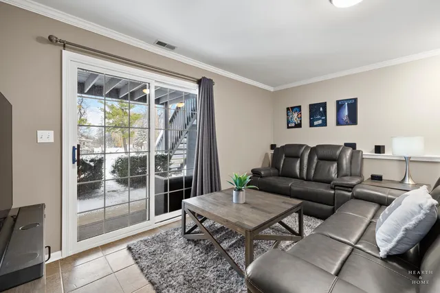 $289,000 | 679 Barlina Road, Crystal Lake, IL 60014