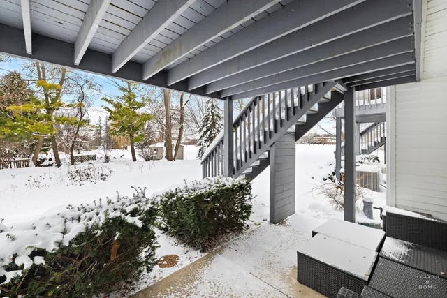 $289,000 | 679 Barlina Road, Crystal Lake, IL 60014