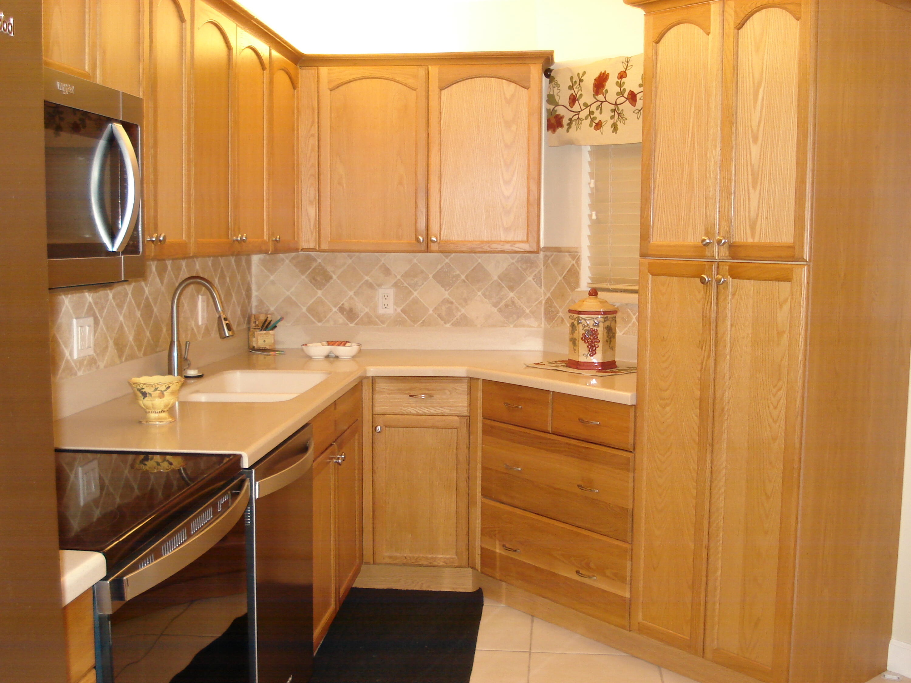5800 Camino Del Sol, Unit 104 Boca Raton, FL 33433 - Photo 5 of 27 Kitchen