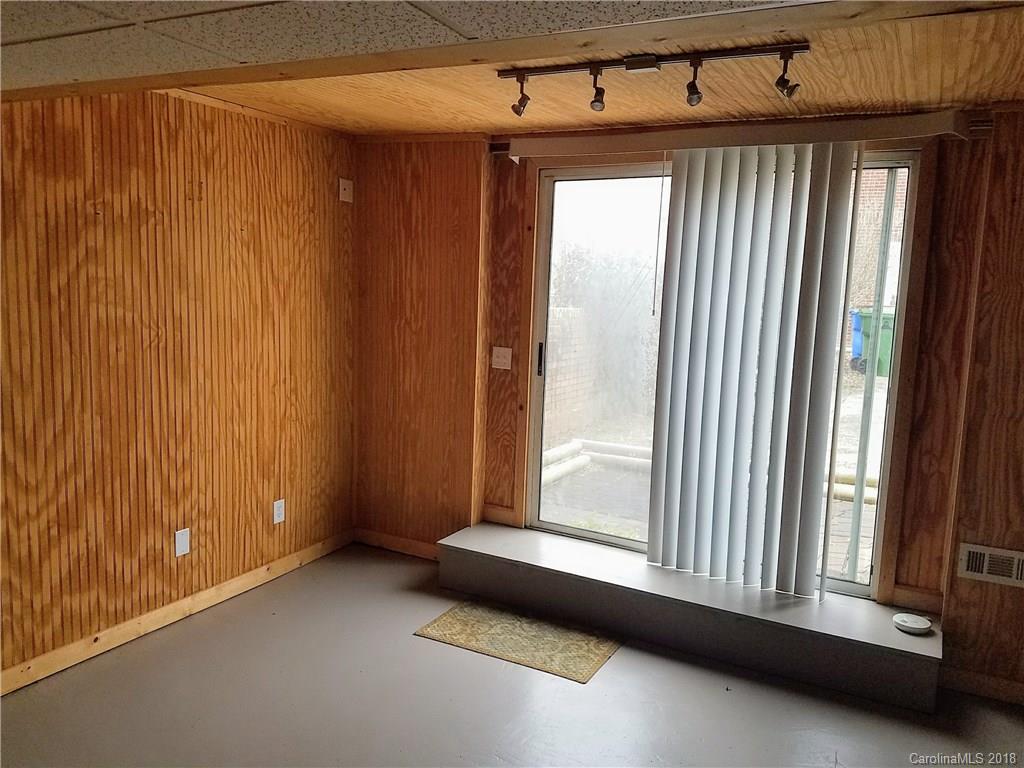 499 Fairview Road, Unit 2 Asheville, NC 28803 - Photo 8 of 9 Gallery Image 8