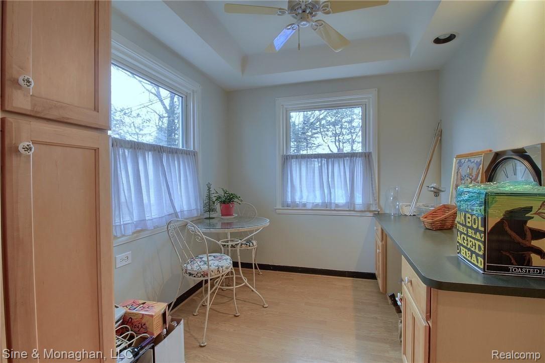 319 Lothrop Road Grosse Pointe, MI 48236 - Photo 11 of 29 13-Breakfast Nook.jpg